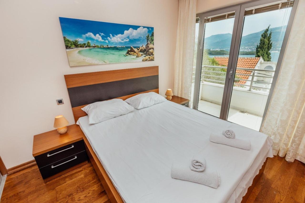 Apartmani Jelena Тиват Экстерьер фото