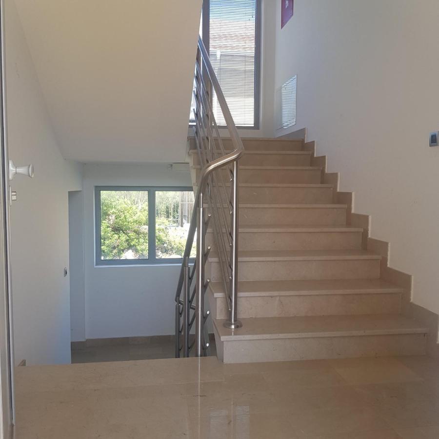 Apartmani Jelena Тиват Экстерьер фото