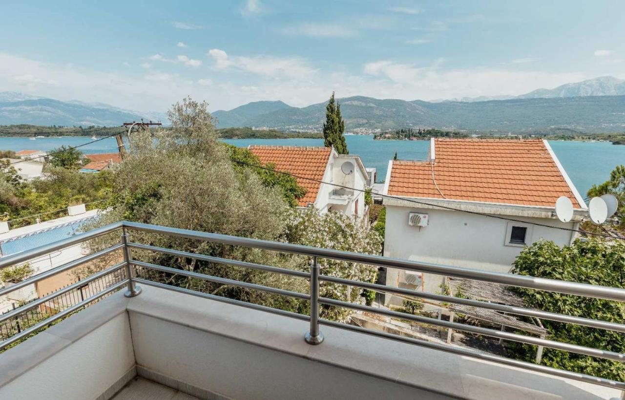 Apartmani Jelena Тиват Экстерьер фото